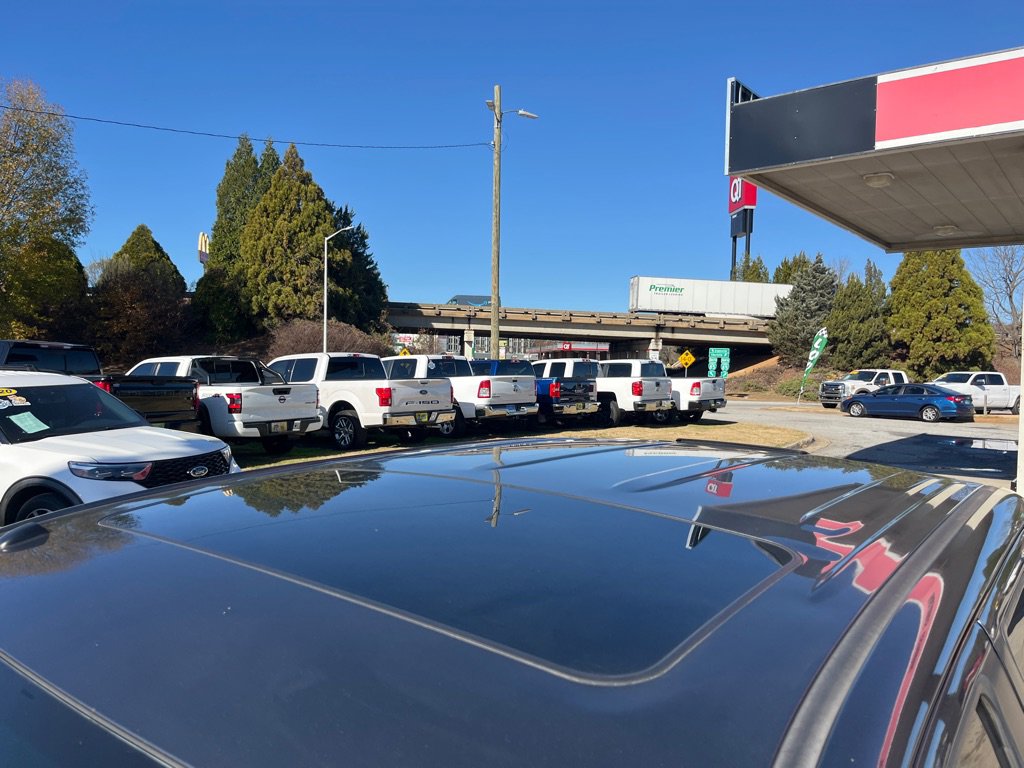 Used 2017 Toyota Tundra Platinum image 10