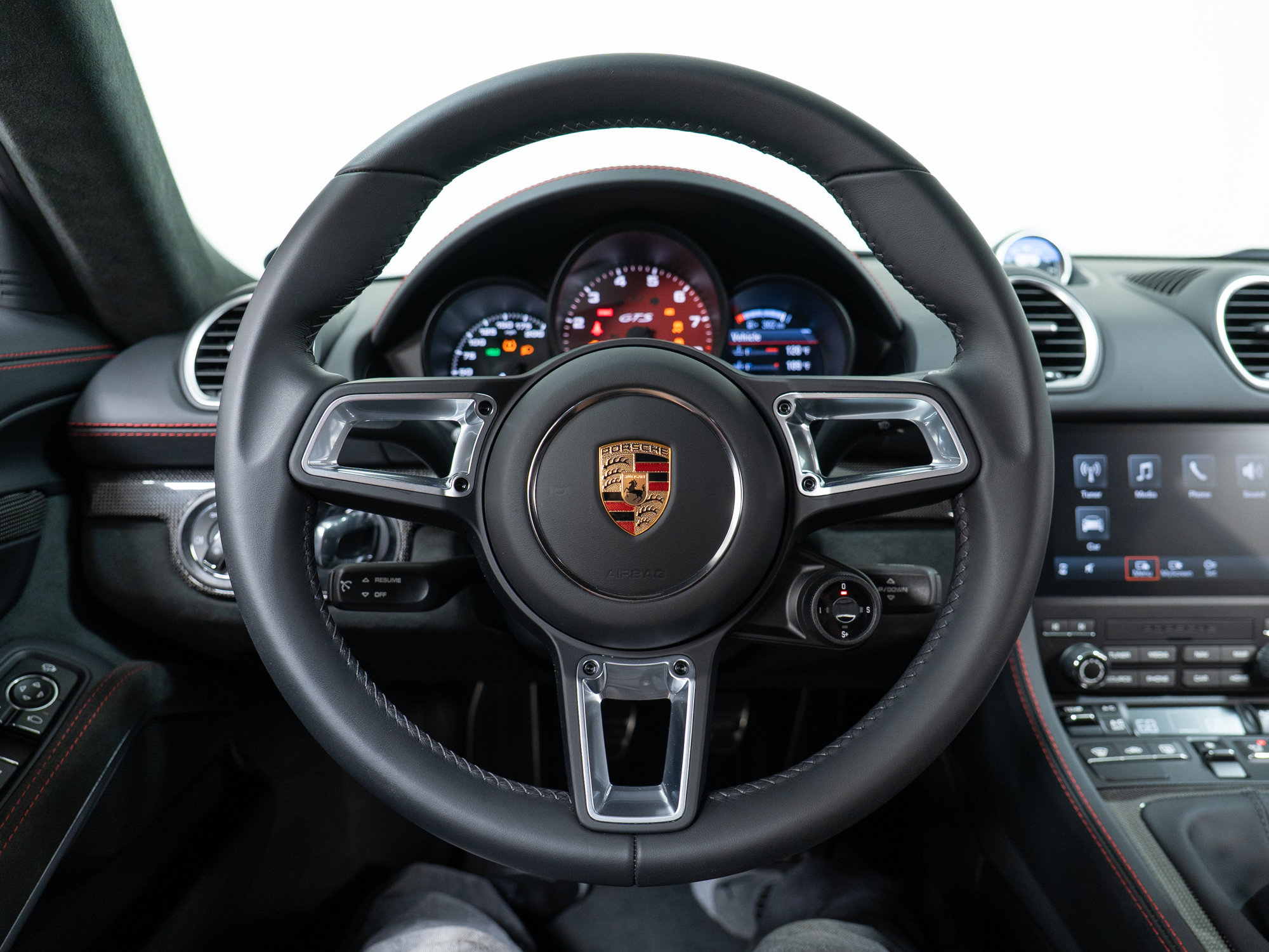 Certified 2025 Porsche 718 Cayman GTS RWD image 26