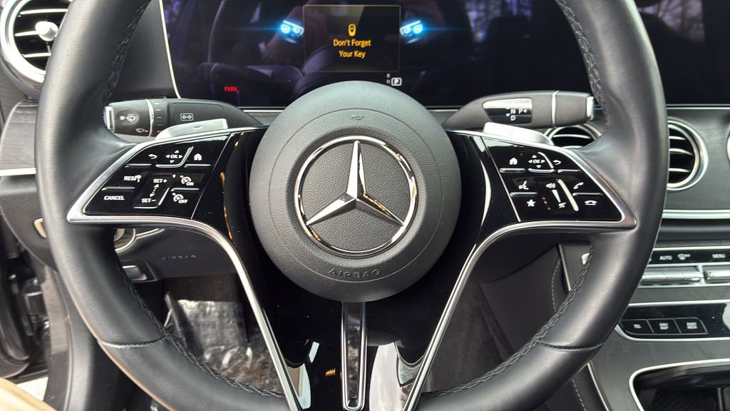 Used 2023 Mercedes-Benz E 350 4MATIC Sedan image 12