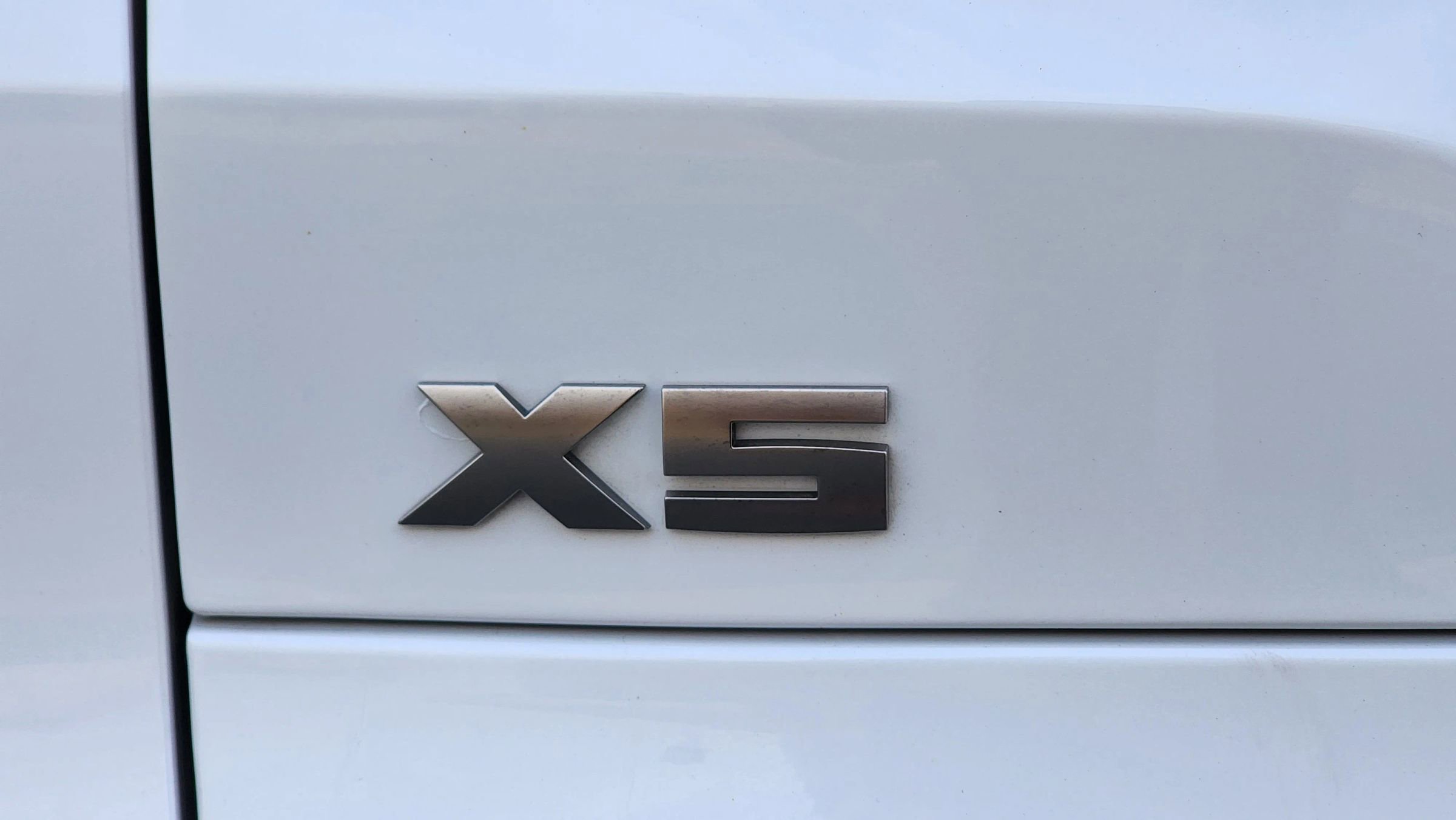 Used 2020 BMW X5 M50i w/ Premium Package image 11