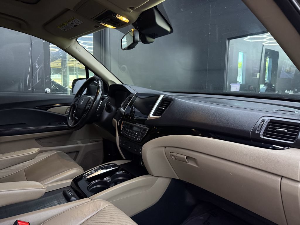 Used 2016 Honda Pilot Elite image 26
