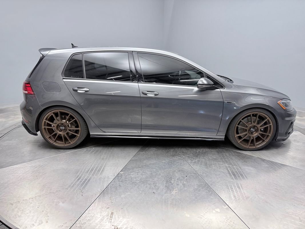 Used 2018 Volkswagen Golf R 4-Door image 4