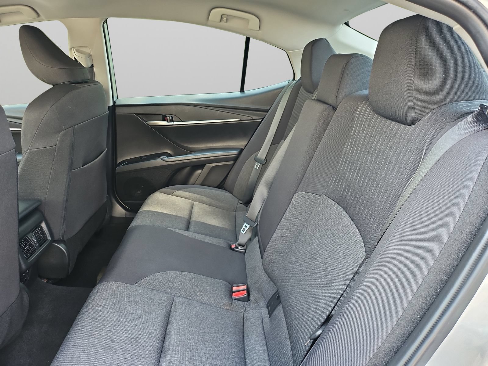 Used 2025 Toyota Camry LE FWD image 42