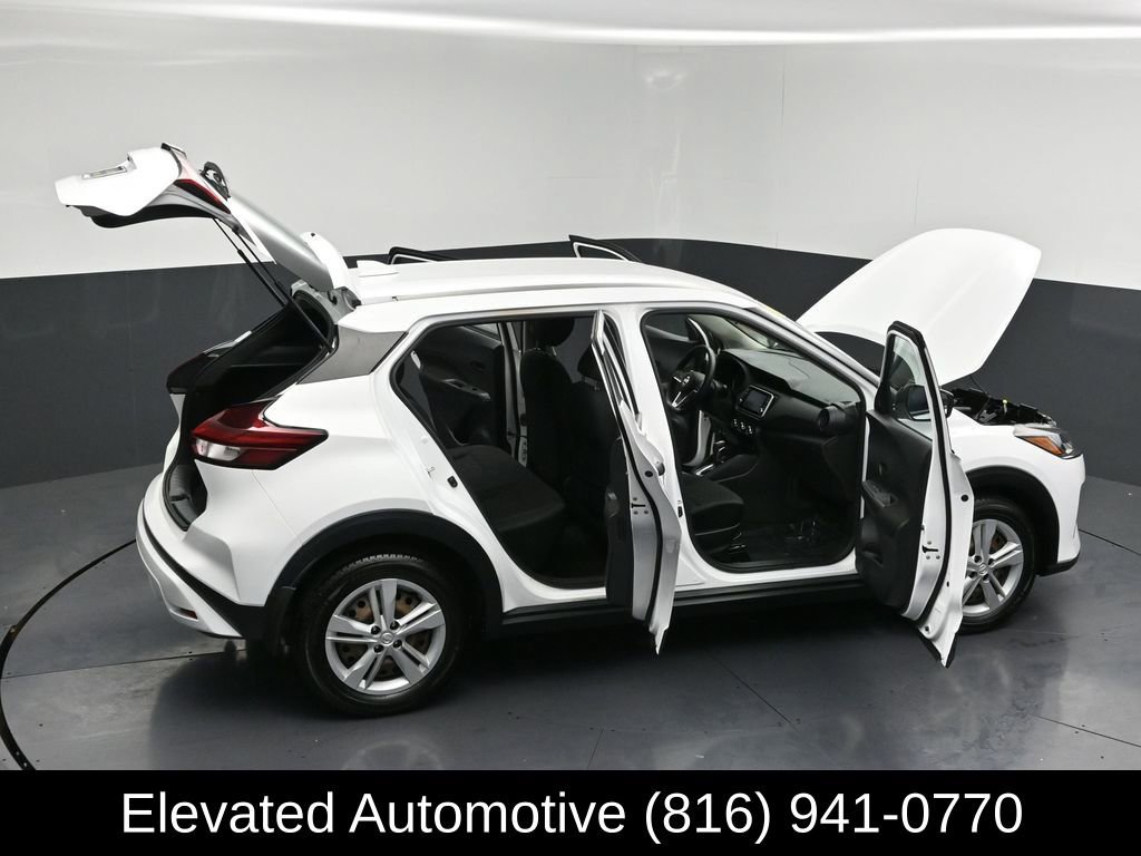 Used 2021 Nissan Kicks S FWD image 29