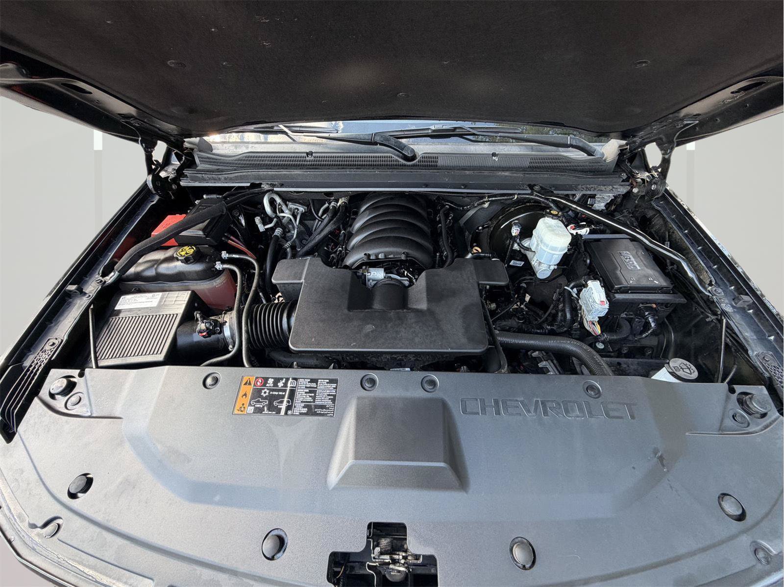Used 2019 Chevrolet Suburban Premier AWD/4WD image 18
