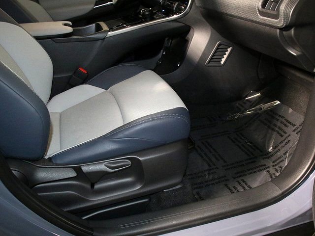 Used 2023 Subaru Solterra Limited image 38