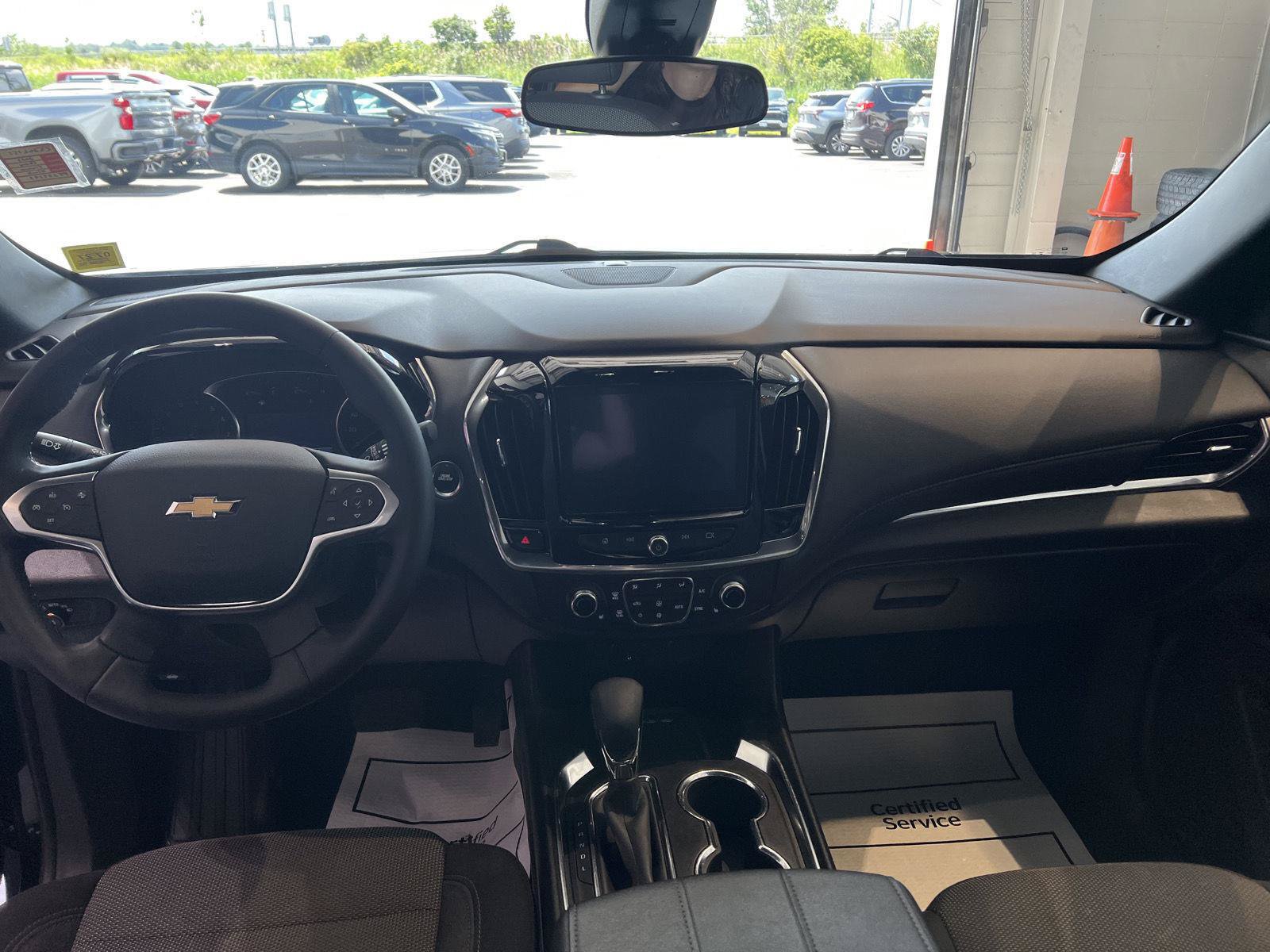 Used 2023 Chevrolet Traverse LT AWD/4WD image 14