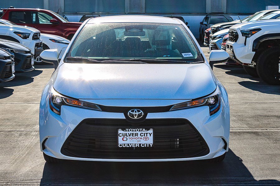 New 2026 Toyota Corolla LE FWD image 2