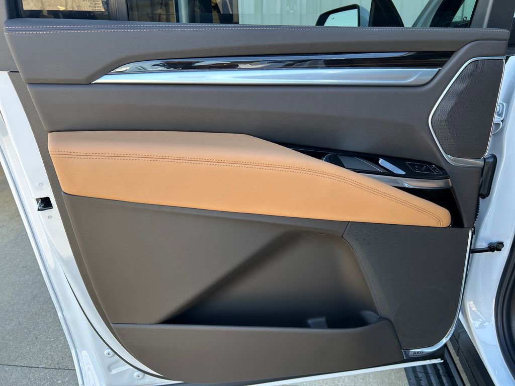 New 2026 Cadillac Escalade ESV Luxury image 44