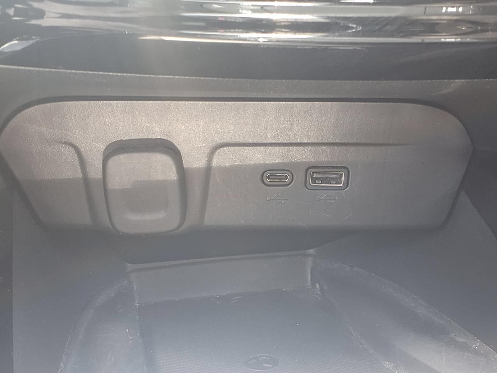 Used 2025 Chevrolet Trax ACTIV w/ Sunroof Package FWD image 10