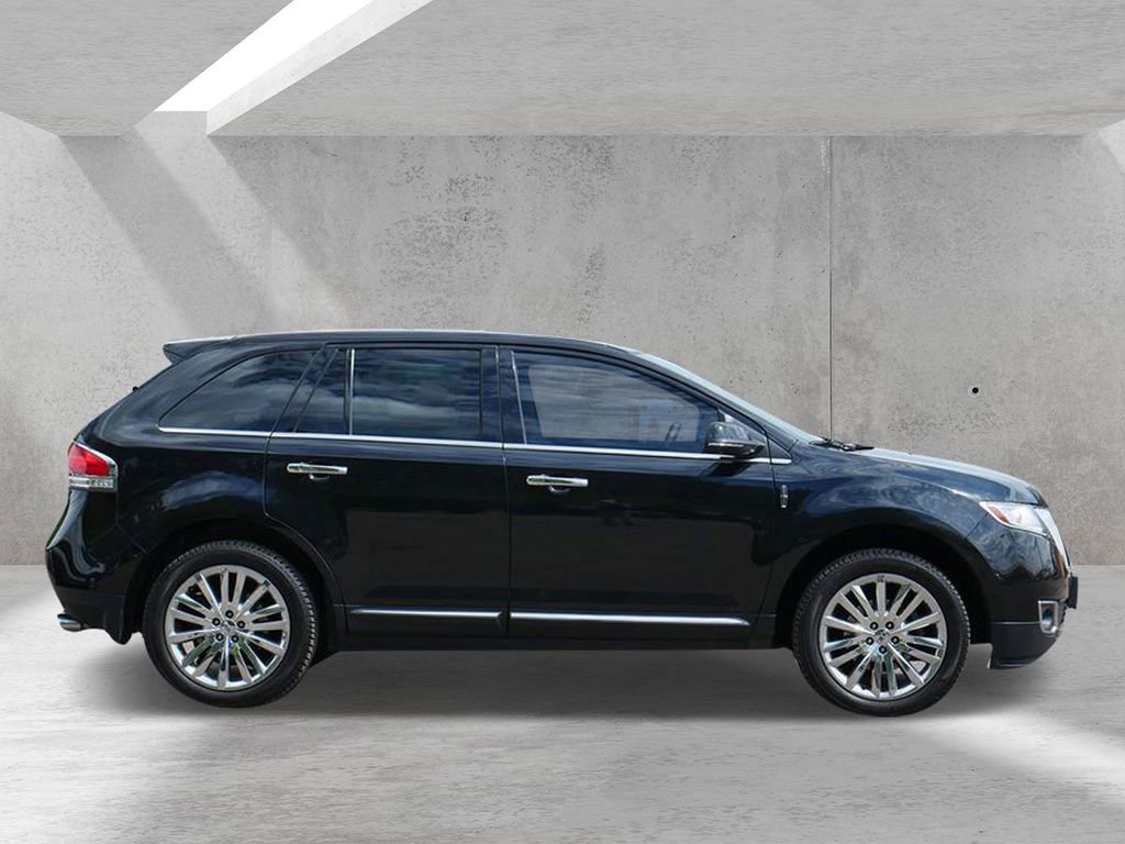 Used 2015 Lincoln MKX AWD w/ Equipment Group 101A image 2