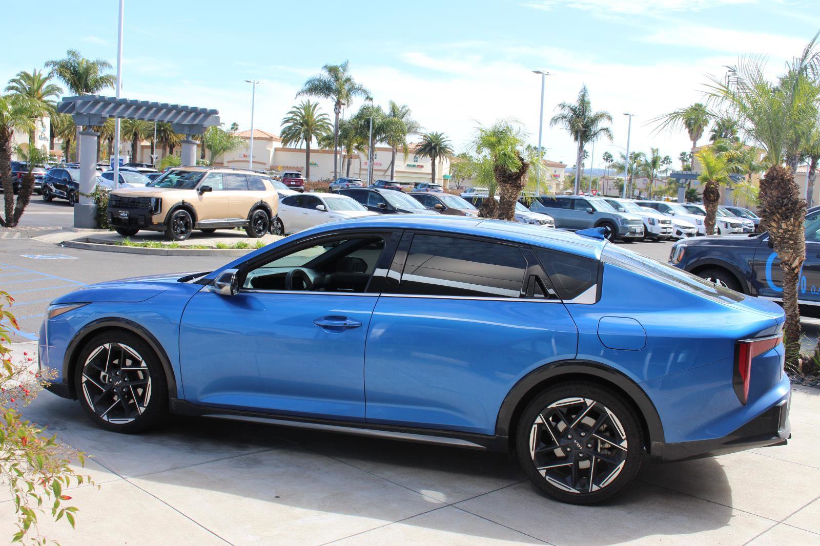 Certified 2025 Kia K4 GT-Line w/ GT-Line Premium Package image 6