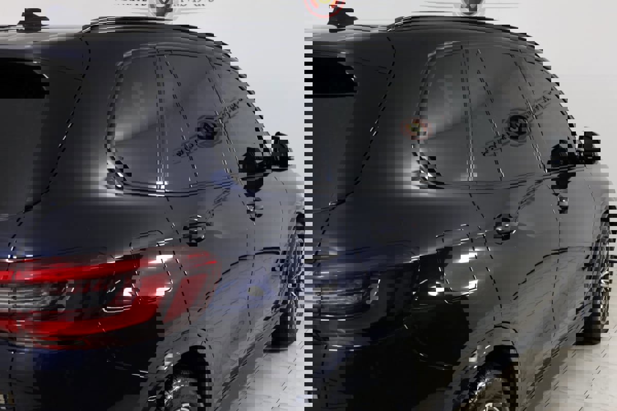 Used 2020 BMW X5 M50i w/ Premium Package image 46