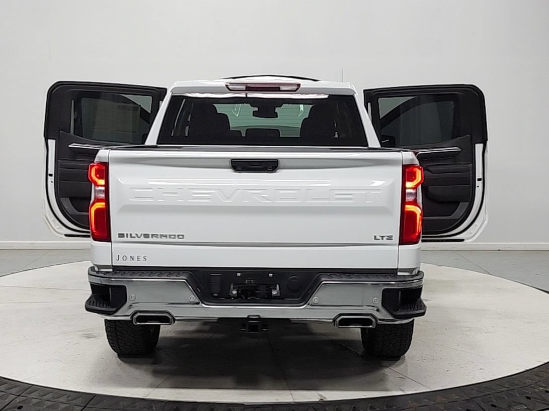 Used 2025 Chevrolet Silverado 1500 LTZ AWD/4WD image 14