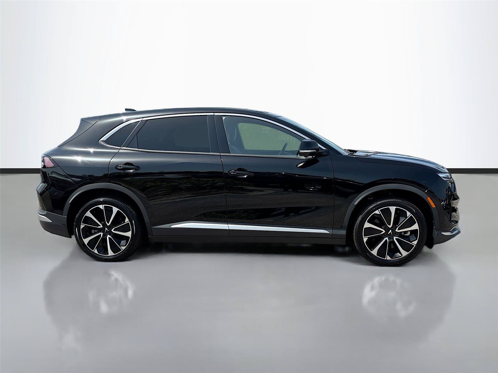 New 2025 VinFast VF 8 Plus AWD/4WD image 8