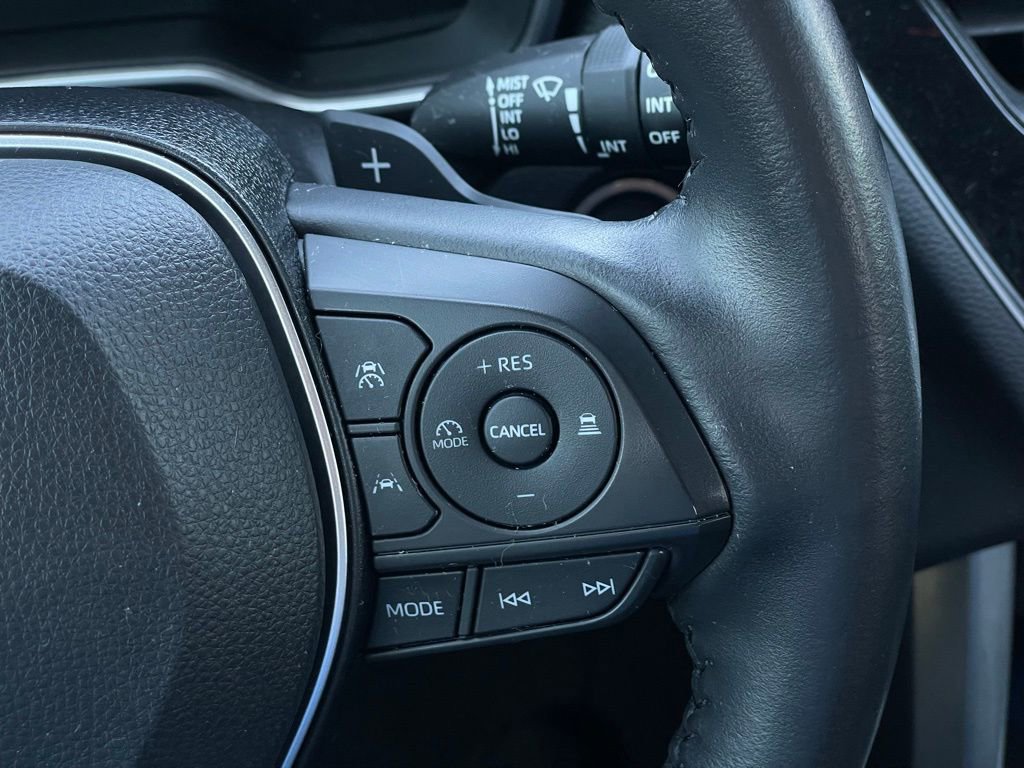 Used 2023 Toyota Corolla Cross XSE w/ Convenience Package image 14