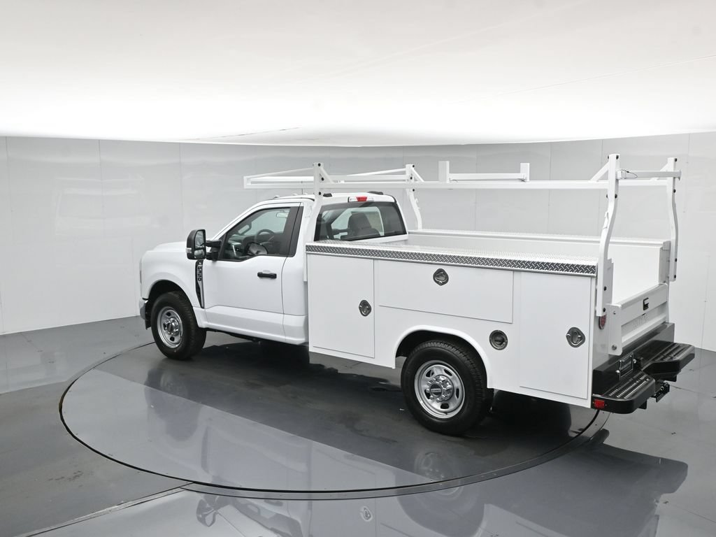 New 2026 Ford F350 XL w/ XL Chrome Package RWD image 44