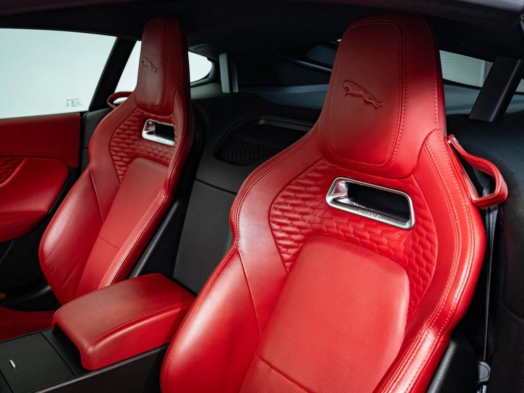 Used 2022 Jaguar F-TYPE R image 20