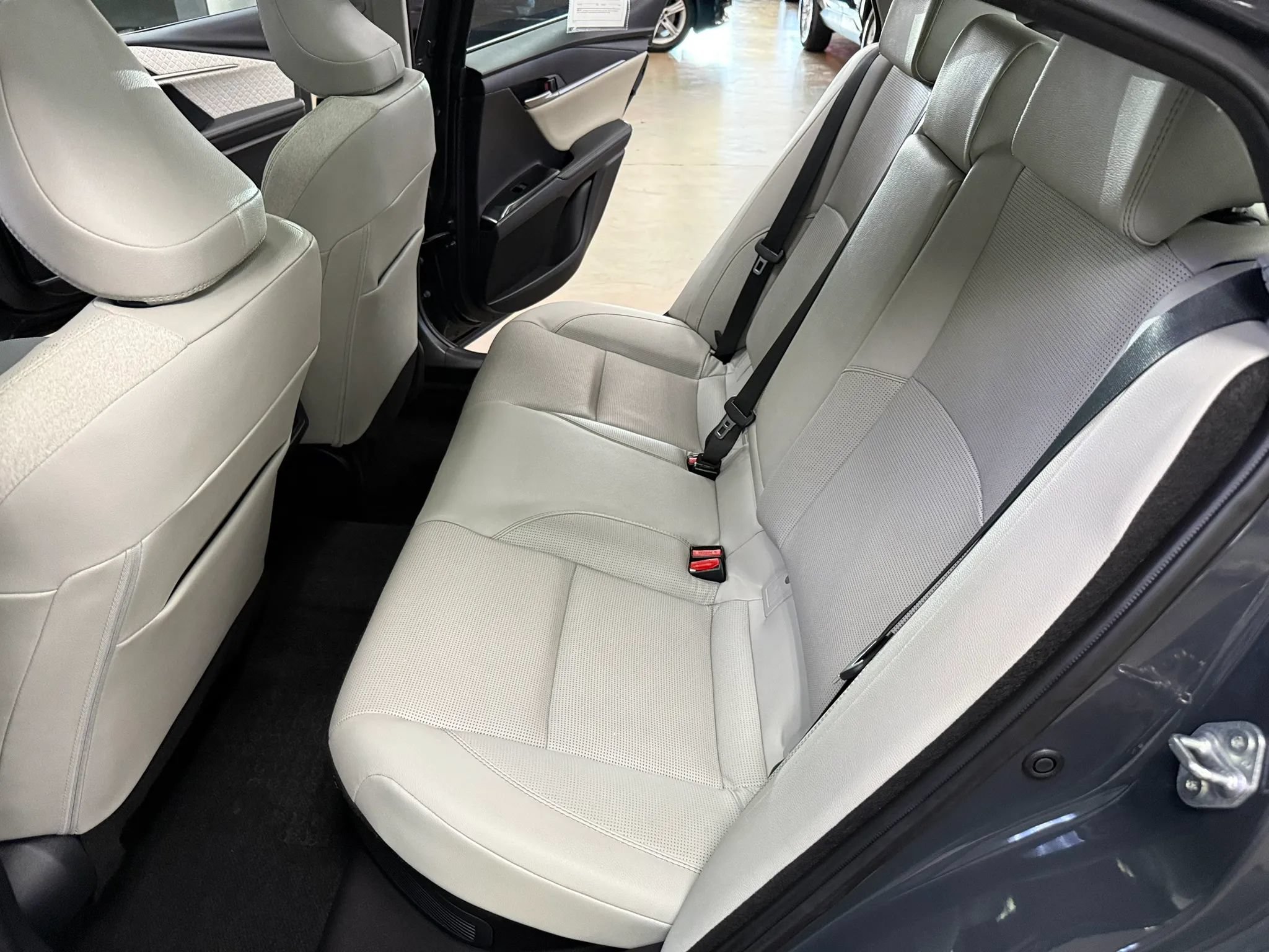 Used 2026 Toyota Camry XLE w/ Premium Plus Package FWD image 13
