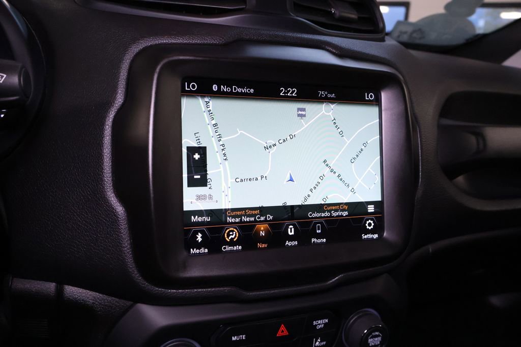 Used 2023 Jeep Renegade Latitude image 29