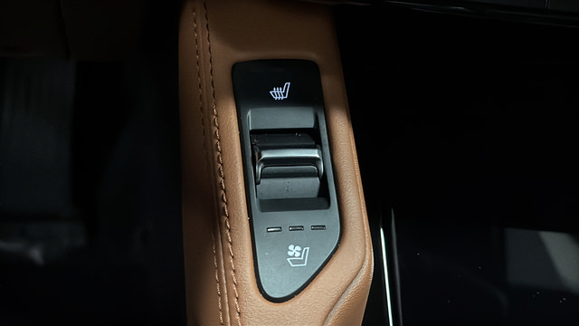 Used 2025 Kia Telluride EX X-Line AWD/4WD image 34