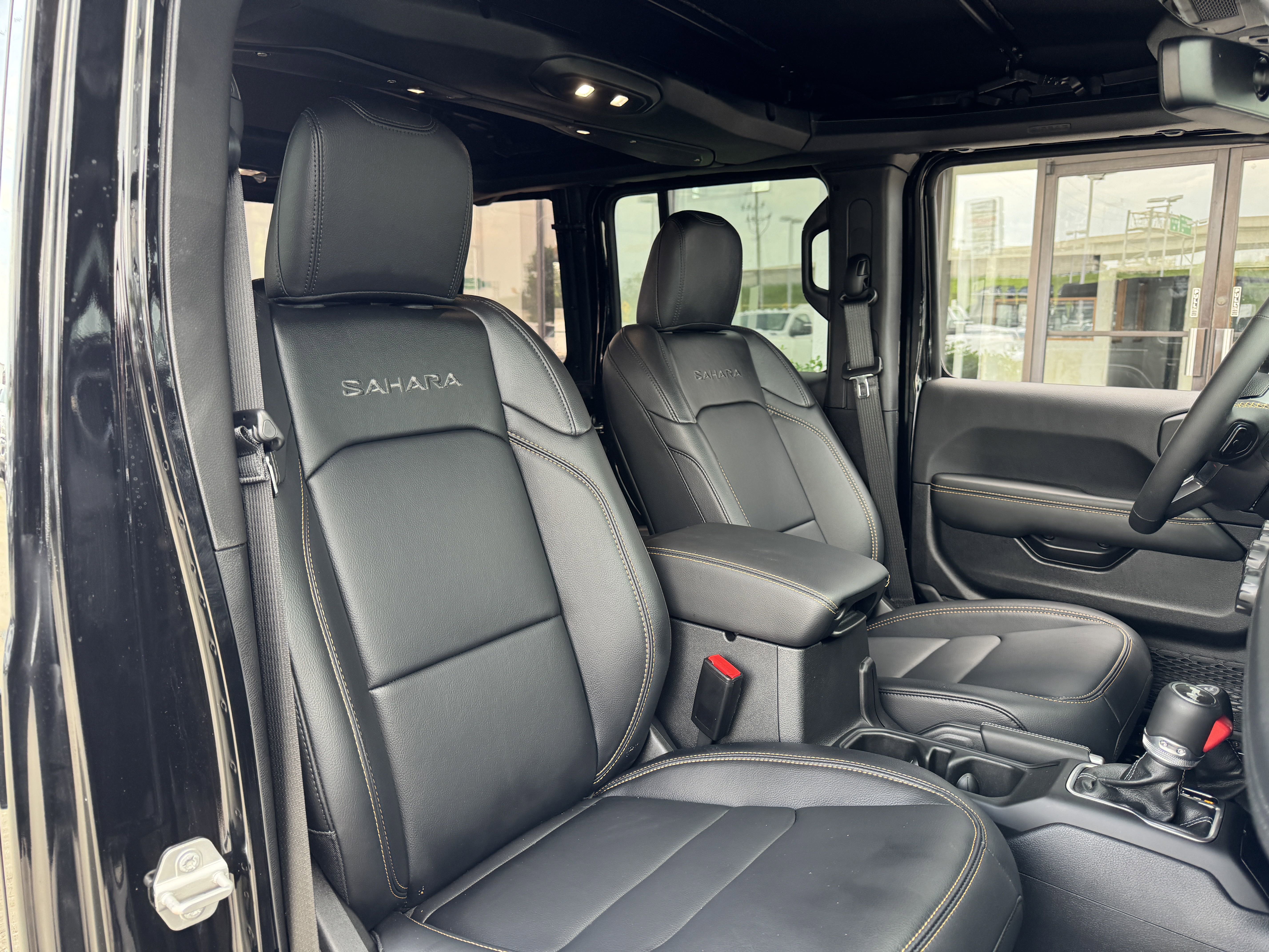 New 2024 Jeep Wrangler Sahara w/ Technology Group image 25