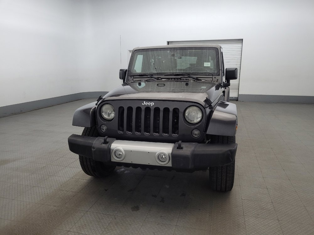 Used 2014 Jeep Wrangler Unlimited Sahara w/ Dual Top Group AWD/4WD image 15