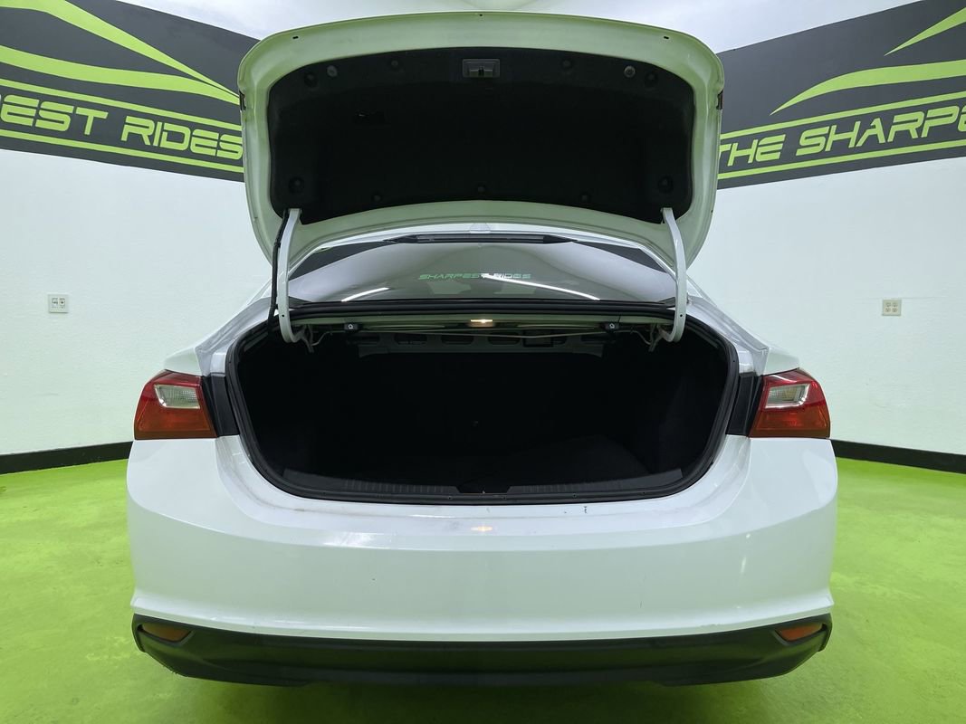 Used 2023 Chevrolet Malibu LT image 9