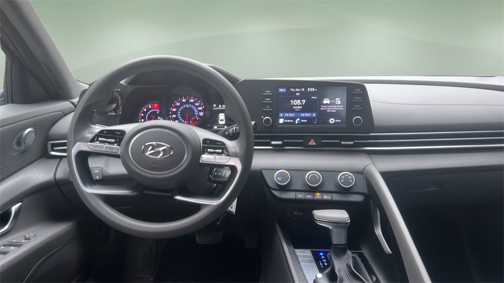Used 2021 Hyundai Elantra SE image 13