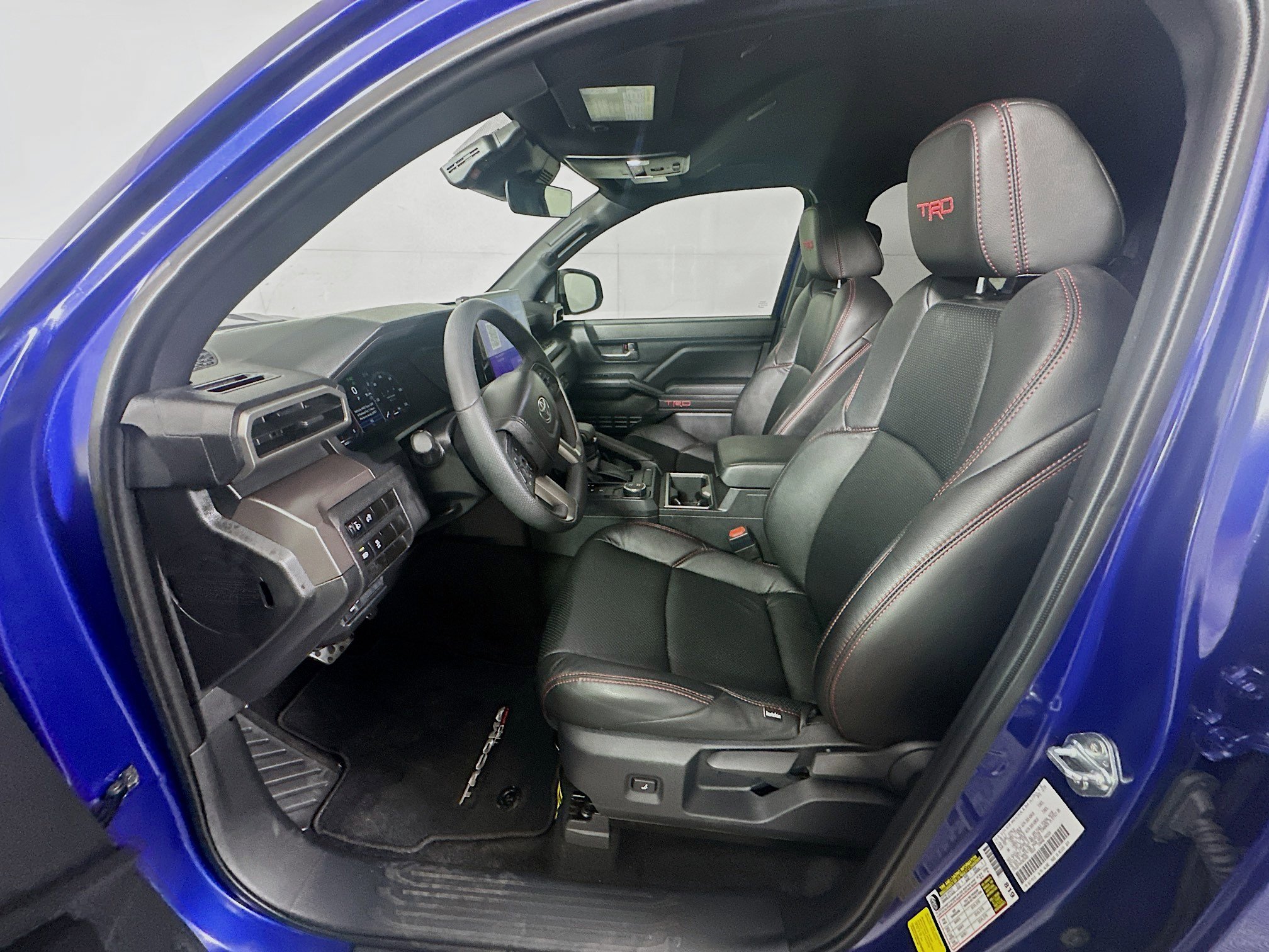 Used 2025 Toyota Tacoma TRD Sport image 13