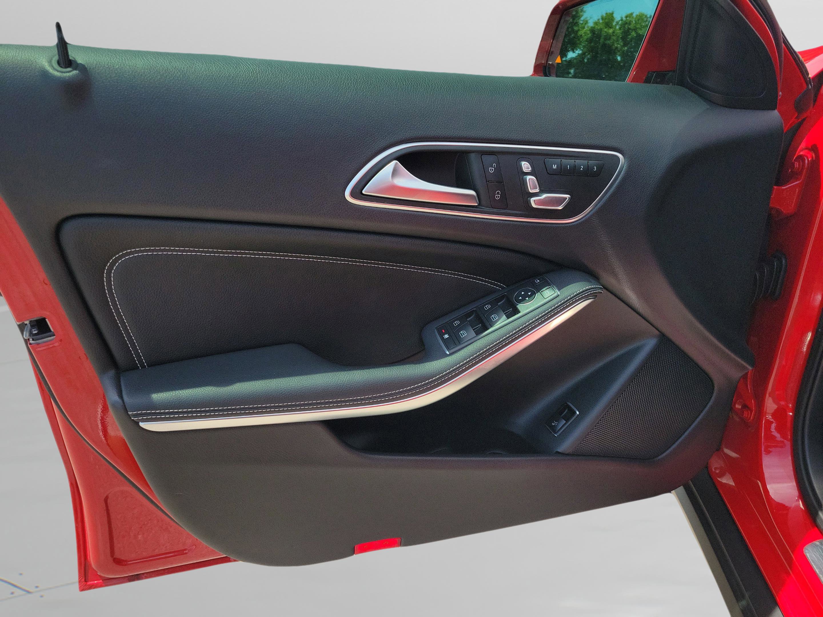 Certified 2019 Mercedes-Benz GLA 250 image 16