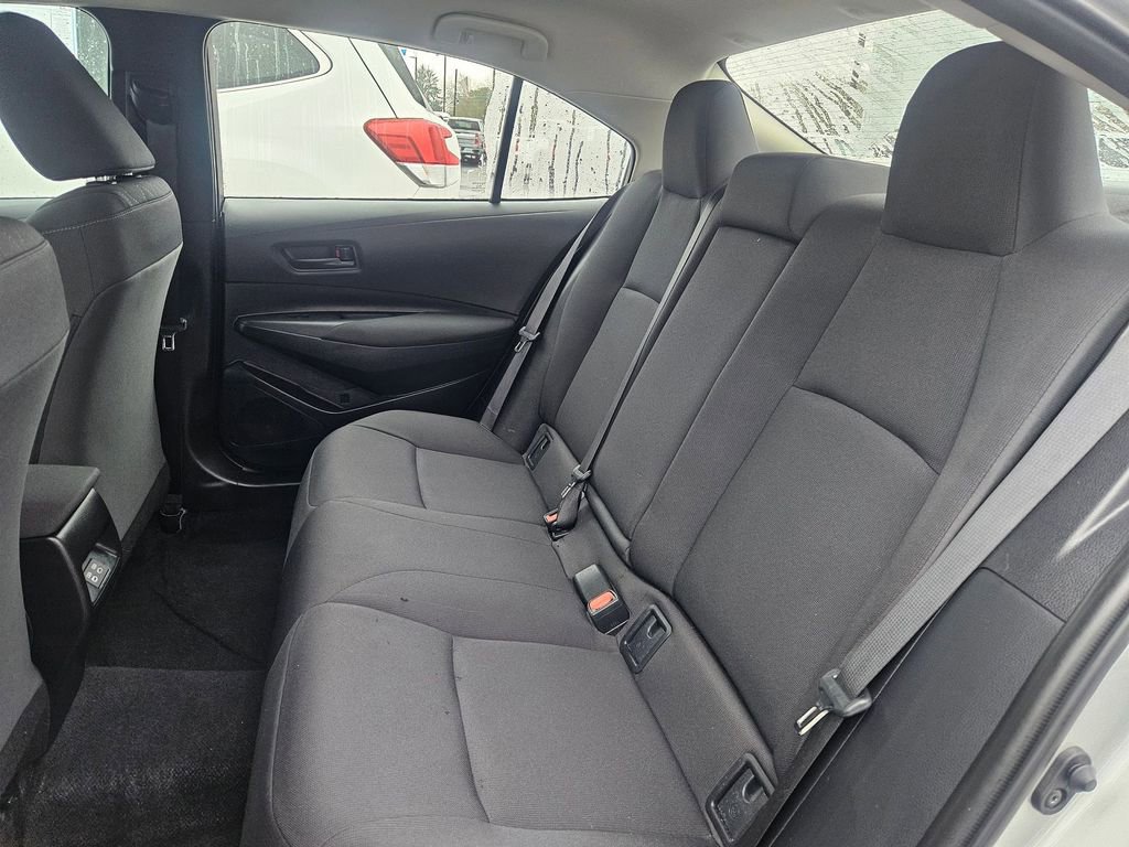 Used 2025 Toyota Corolla LE image 27