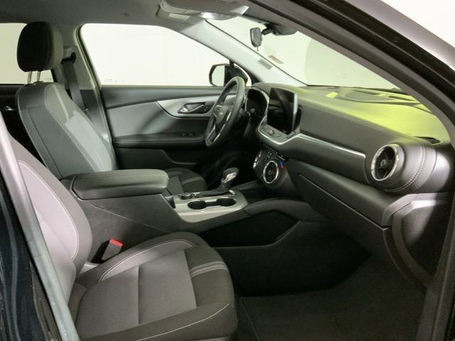 Used 2025 Chevrolet Blazer LT image 33