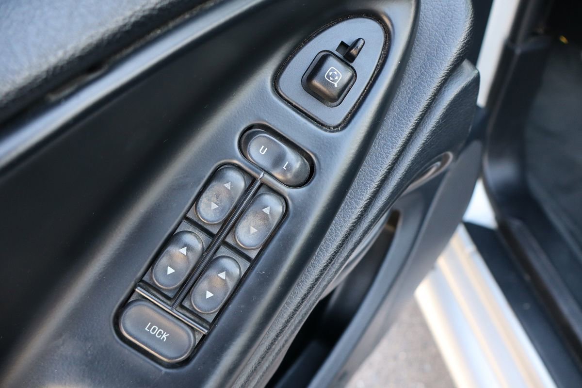 Used 1998 Ford Mustang GT image 19