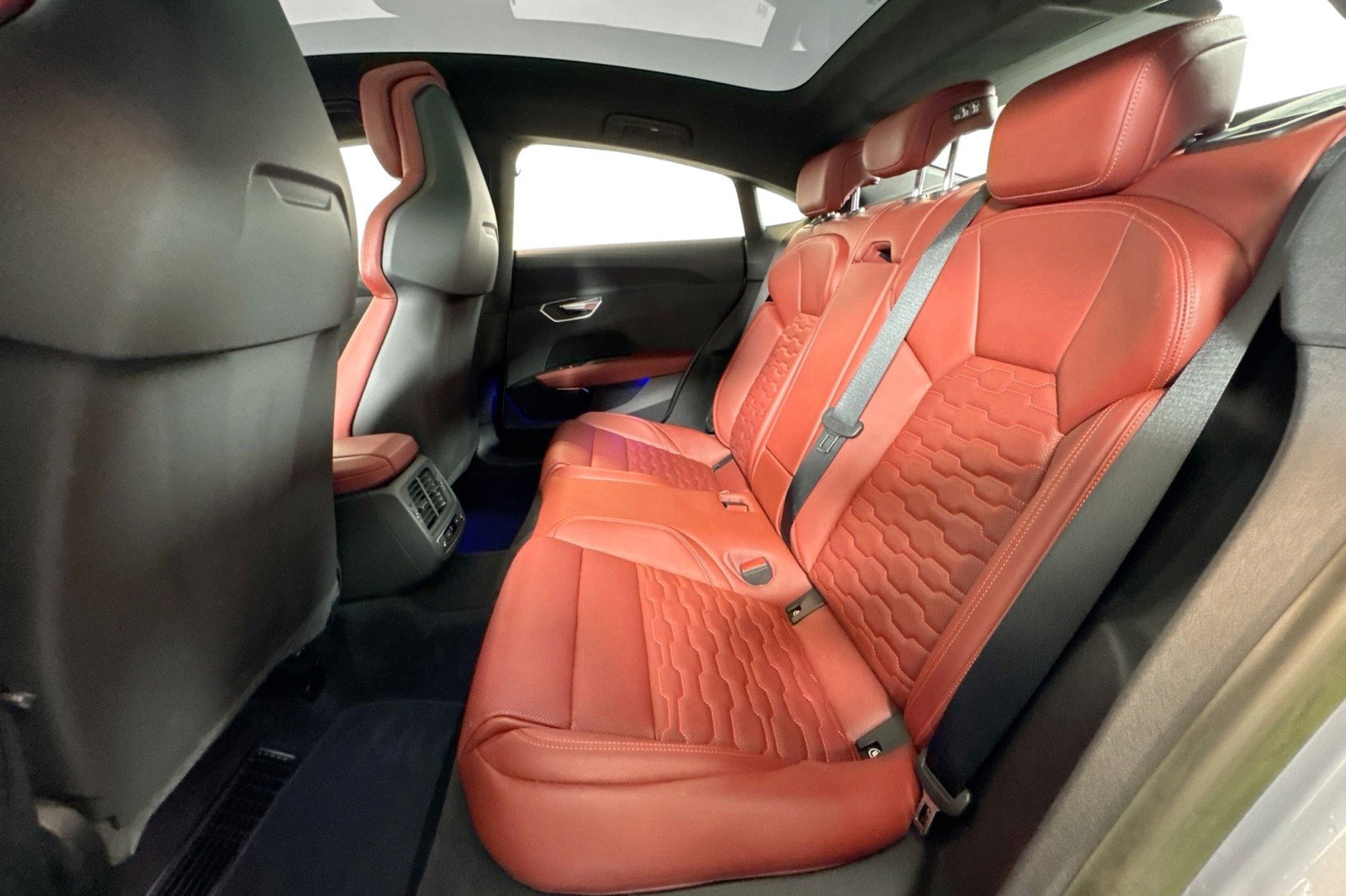 Used 2023 Audi RS e-tron GT w/ Carbon Performance Package image 21