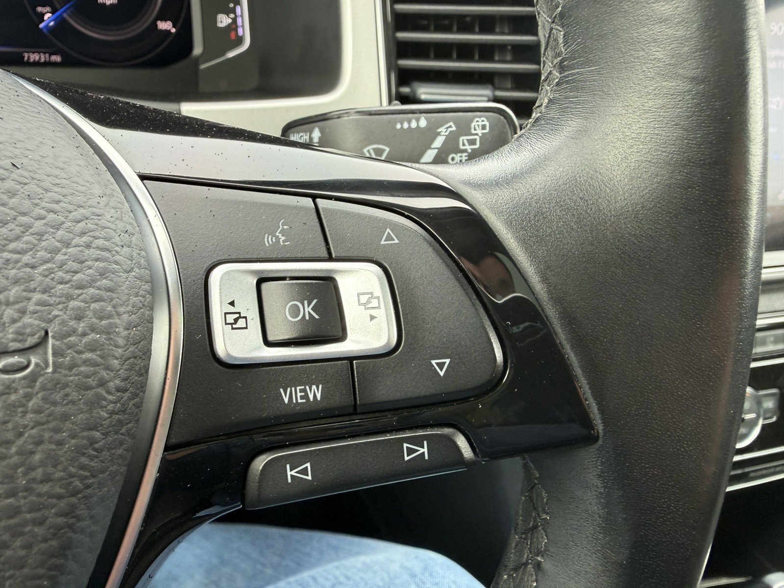 Used 2019 Volkswagen Atlas SEL Premium AWD/4WD image 16