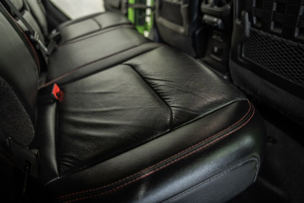 Used 2018 Jeep Wrangler Unlimited Rubicon image 34