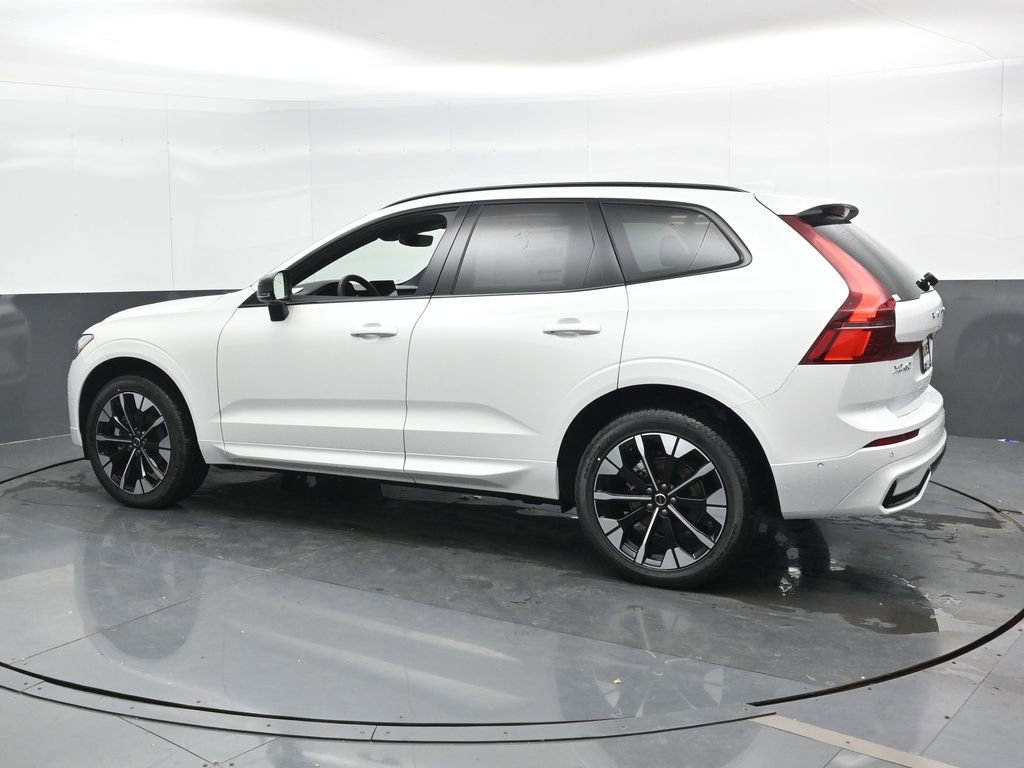 New 2026 Volvo XC60 B5 Plus w/ Climate Package image 7