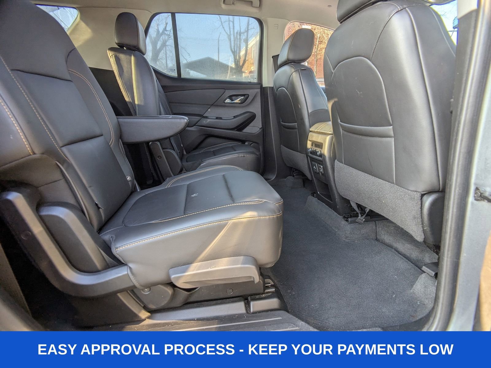 Used 2020 Chevrolet Traverse LT w/ LT Premium Package image 16