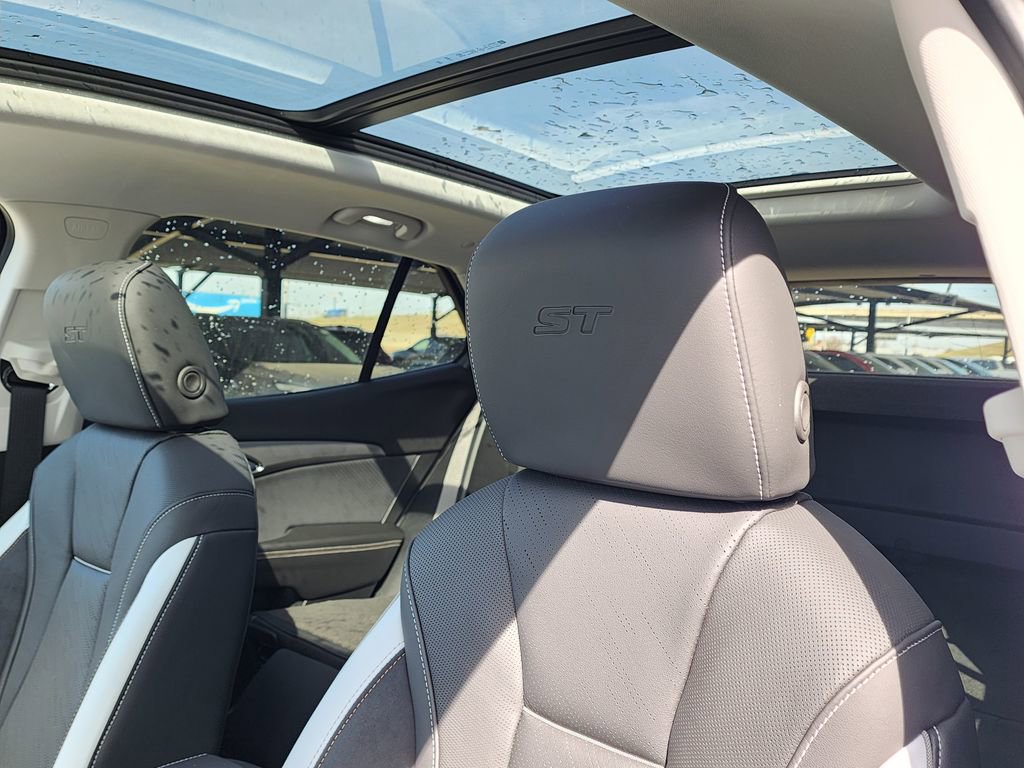 New 2026 Buick Envision Sport Touring AWD/4WD image 17