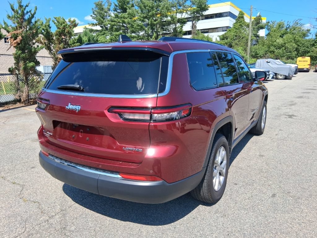 Used 2023 Jeep Grand Cherokee L Limited w/ Trailer Tow Group (B) AWD/4WD image 12
