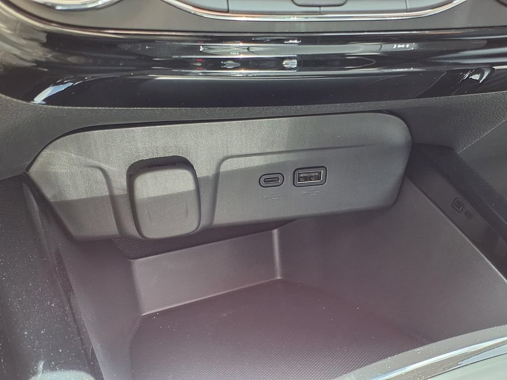 Used 2026 Chevrolet Trax LT w/ Driver Confidence Package FWD image 13