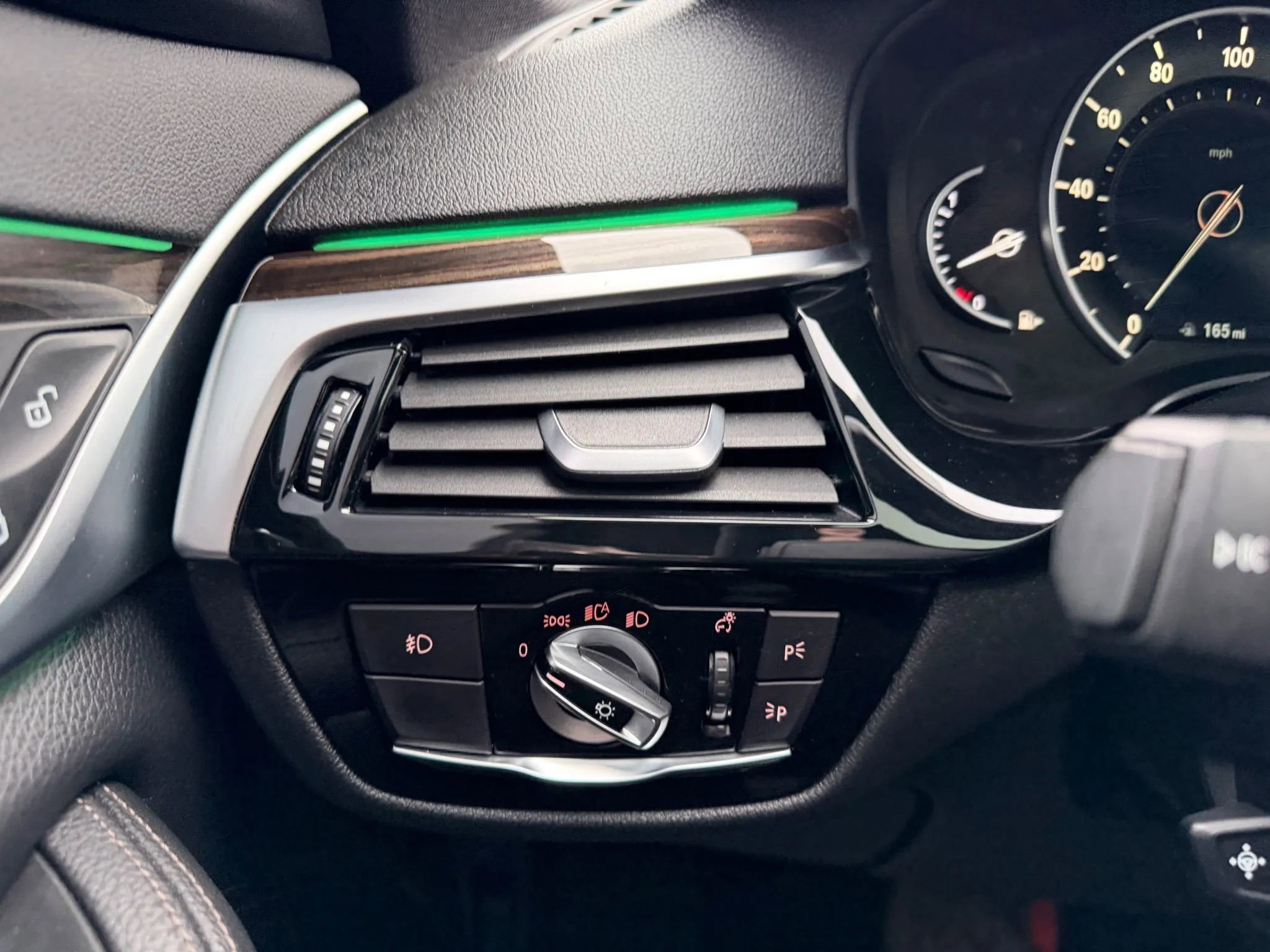 Used 2018 BMW 540i xDrive w/ Premium Package image 28