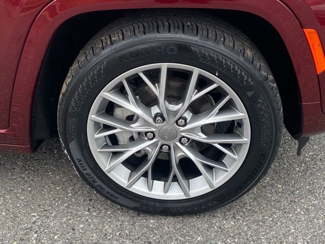 Used 2022 Jeep Grand Cherokee Summit image 11