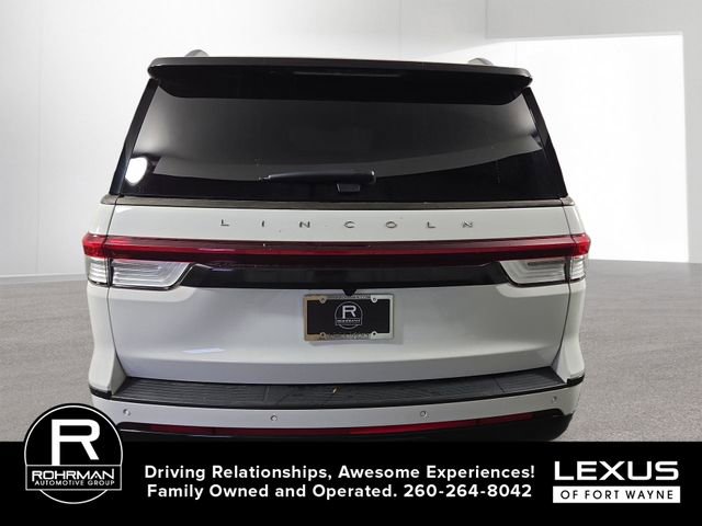 Used 2022 Lincoln Navigator L Reserve AWD/4WD image 9