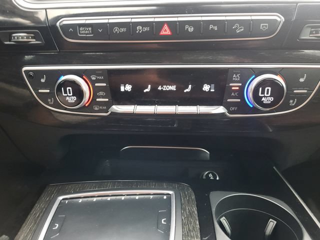 Used 2019 Audi Q7 3.0T Prestige AWD/4WD image 18