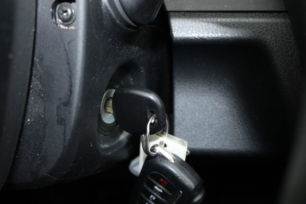 Used 2021 Toyota Camry LE image 24