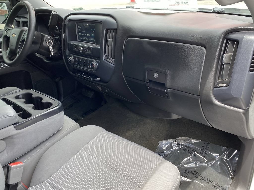 Used 2018 Chevrolet Silverado 1500 Custom w/ Custom Convenience Package RWD image 16