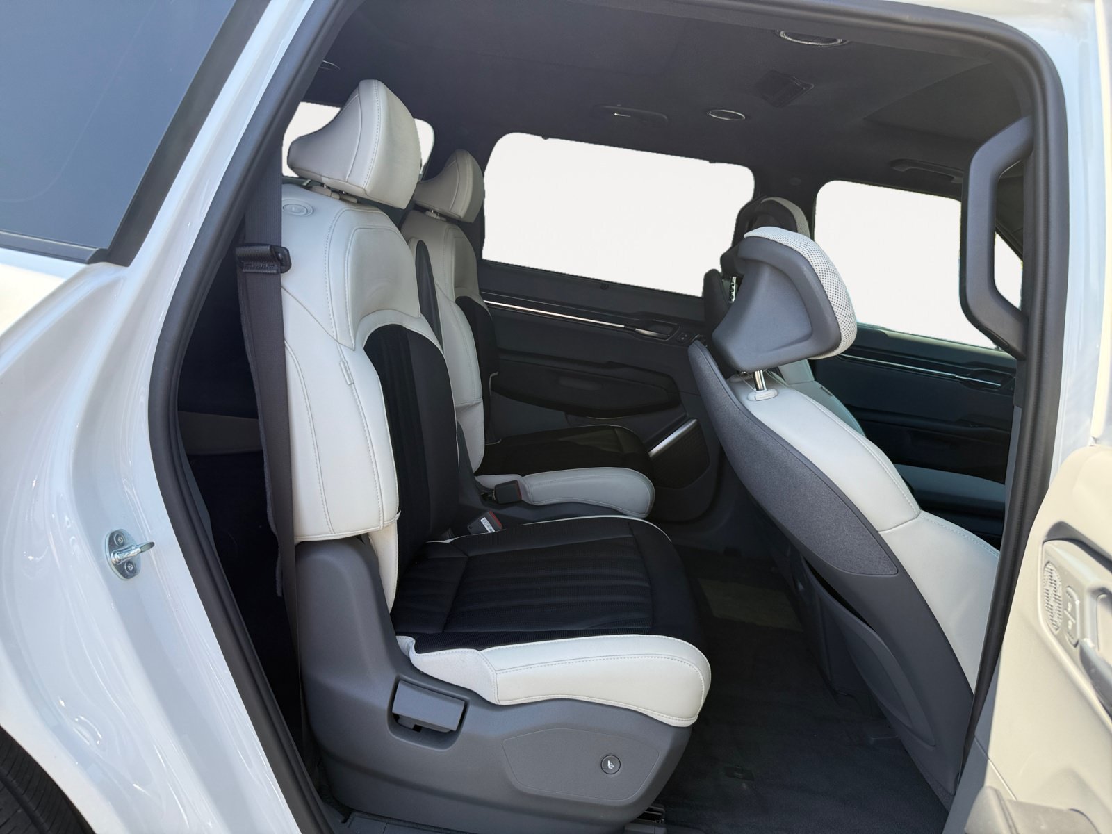 Certified 2024 Kia EV9 GT-Line AWD/4WD image 18