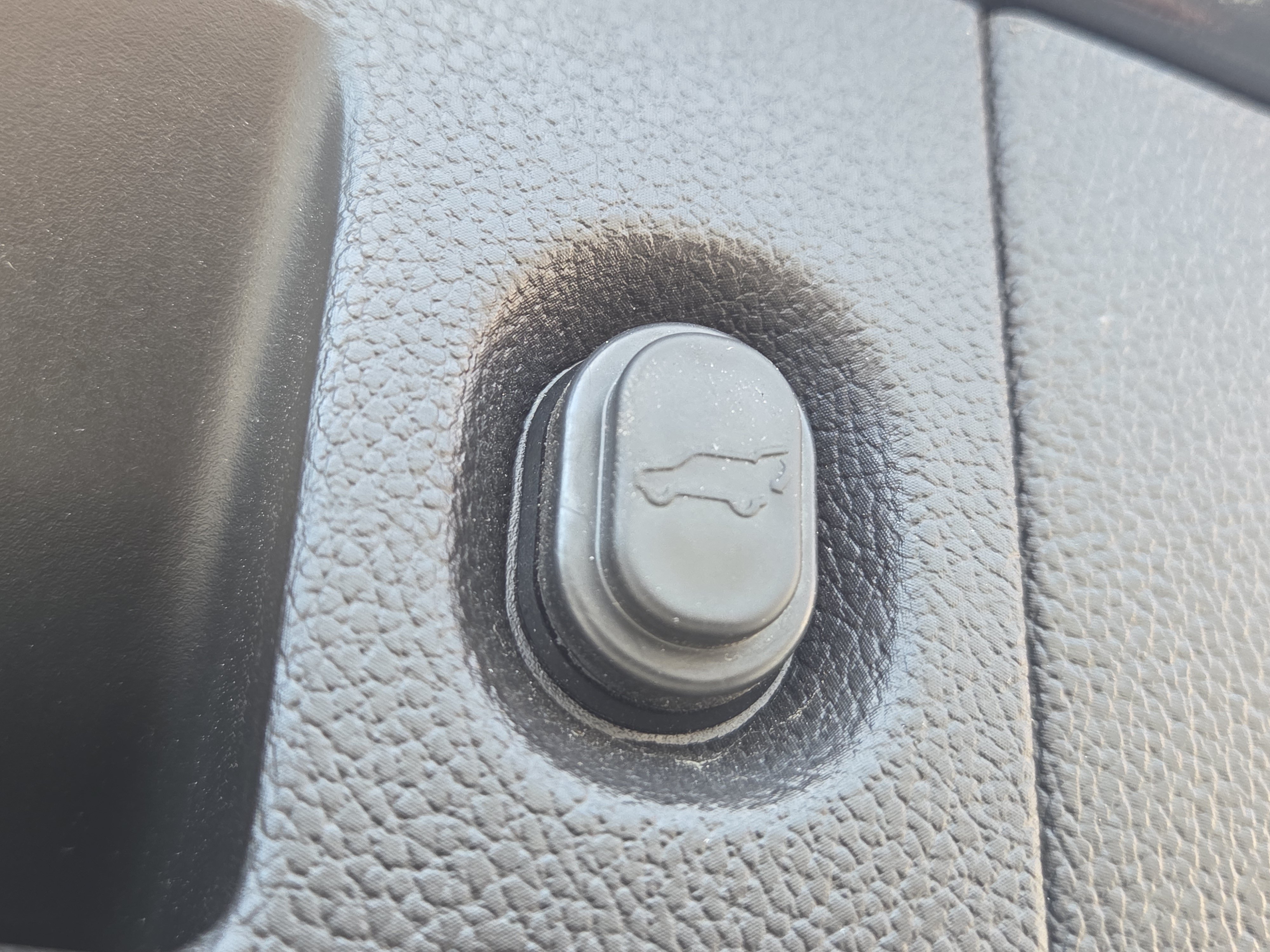 Used 2017 Chevrolet Tahoe LT AWD/4WD image 8
